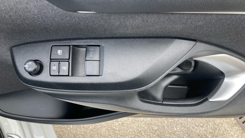 Toyota Yaris 1.5 Hybrid Icon 5dr CVT Hybrid Hatchback